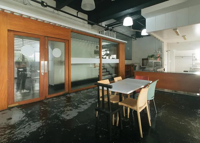 Cara Celine Dormtel By Reddoorz Near Taft *