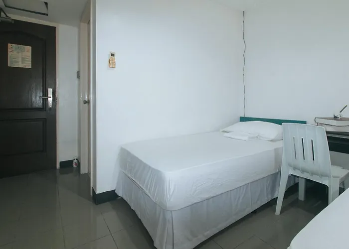Cara Celine Dormtel By Reddoorz Near Taft Hotel *