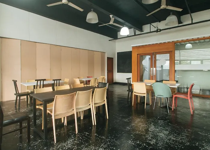 Hotel Cara Celine Dormtel By Reddoorz Near Taft