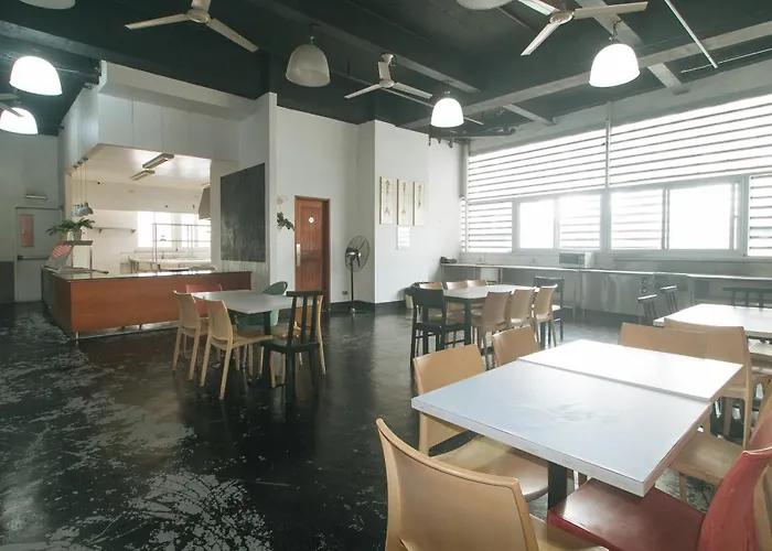 Hotel Cara Celine Dormtel By Reddoorz Near Taft *