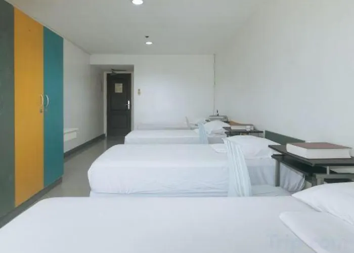 Cara Celine Dormtel By Reddoorz Near Taft *