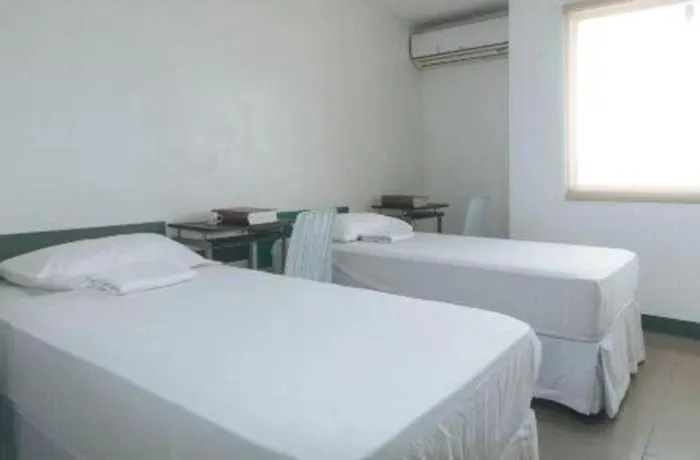 Hotel Cara Celine Dormtel By Reddoorz Near Taft