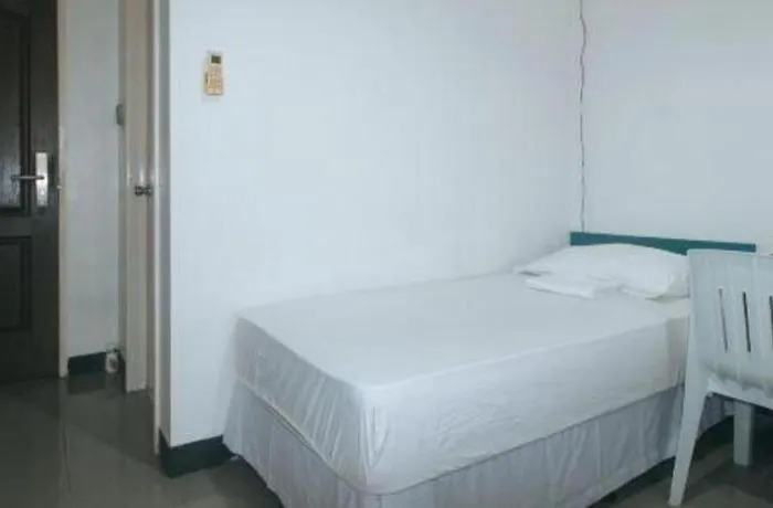 Cara Celine Dormtel By Reddoorz Near Taft Hotel