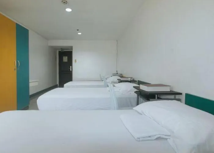 Hotel Cara Celine Dormtel By Reddoorz Near Taft Manila